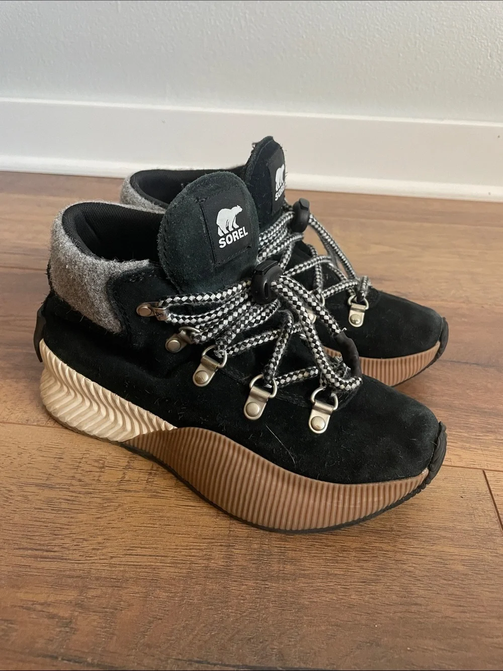 Sorel Girls Out 'N About Conquest Boots Size 3